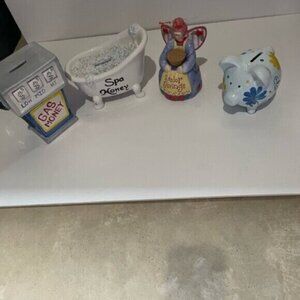 Set of 4 Ceramic Banks